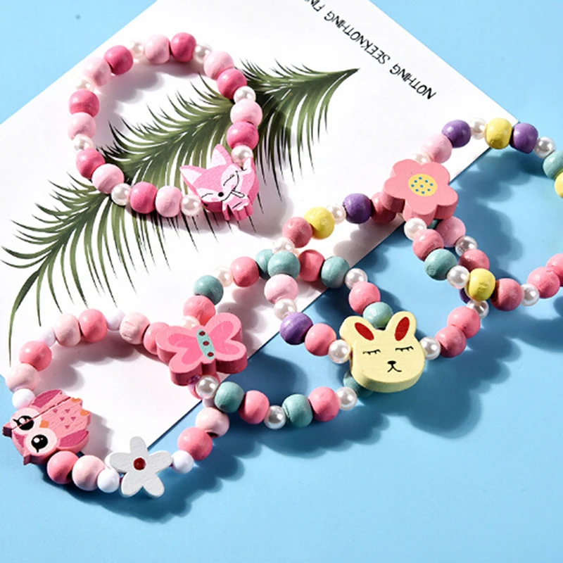 Collar de dibujos animados para niña
