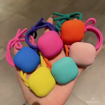 Lindas bandas elásticas acrílicas coloridas para el cabello