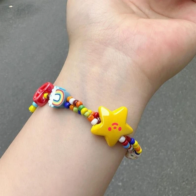 Pulsera de cuentas coloridas y elásticas simples