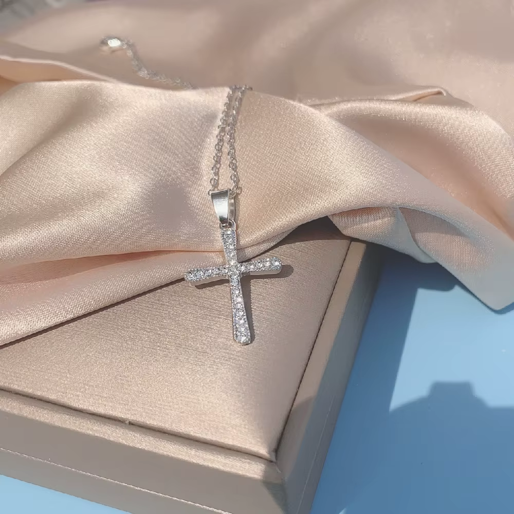Nuevo Collar Cruzado de Moda Elegante para Mujeres