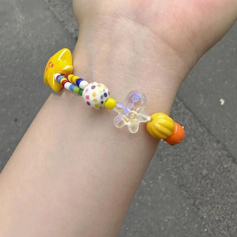 Pulsera de cuentas coloridas y elásticas simples